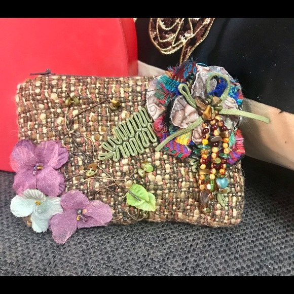 Mary Frances coin purse with incredible details! - Picture 1 of 7